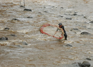 Storm Pilar leaves three dead after passing through El Salvador