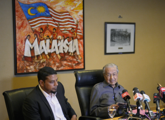 As his son faces a graft probe, a Malaysian ex-PM says the government wants to prosecute its rivals