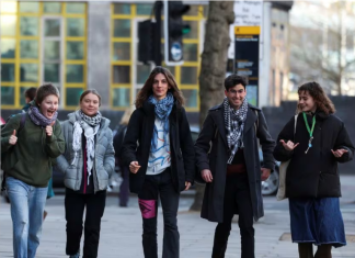 Greta Thunberg due in London court over oil protest