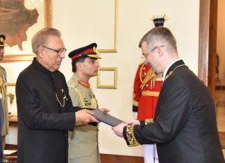 President for expanding trade, cultural ties with Russian Federation