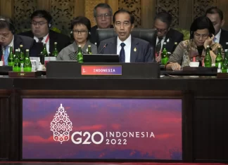 Indonesia’s president, who mingles with people and listens to Metallica, still popular in last term