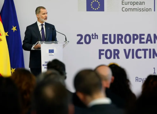 11M ATTACKS | Felipe VI proclaims that the victims represent “the greatness of democracy”