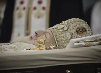 Bulgarians pay their last respects to the late Orthodox patriarch