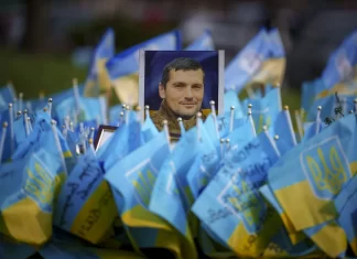 Ukraine lowers its conscription age to 25 to replenish its beleaguered troops