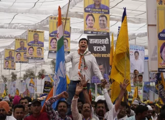 Thousands rally in India’s capital as opposition bloc and Prime Minister Modi launch their campaigns