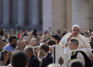 Pope Francis says refusing aid to migrants a ‘grave sin’