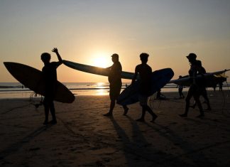 Indonesia to reform tourism on tropical island Bali, senior minister says