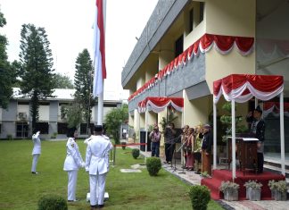 Flag Hoisting Ceremony Solemnly Held at the Indonesian Embassy Islamabad to Celebrate 79th Independence Day