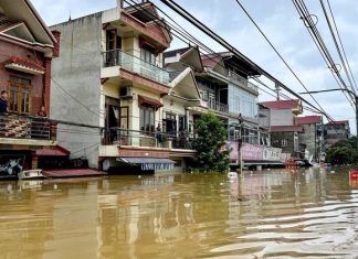 Flash flood sweeps away hamlet as Vietnam storm toll rises to 141 dead