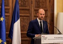 French foreign minister in Kyiv on solidarity tour