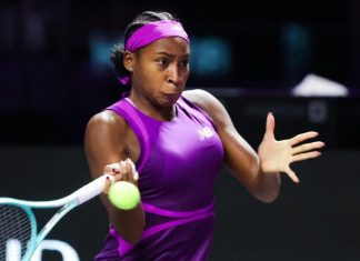 Gauff defeats Swiatek to reach the semifinals at the WTA Finals. Sabalenka is assured of No. 1