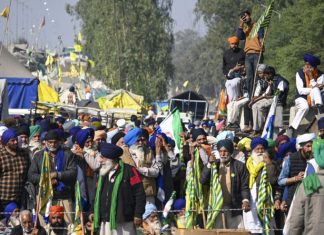 Police prevent Indian Punjabi farmers marching to Delhi to demand better prices