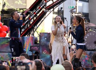 Elyanna hypes up Coldplay show in Abu Dhabi