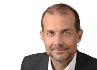 Federal Railways Minister Muhammad Hanif Abbasi Meets Swiss Envoy George Steiner to Discuss Bilateral Cooperation