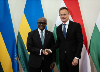 Ministers Olivier Jean Patrick Nduhungirehe and Nelly Mukazayire Engage in Bilateral Talks with Hungary’s FM Péter Szijjártó