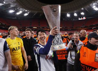 UEFA apologizes after running out of medals during Europa League final ceremony