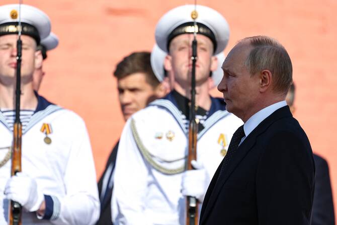 afp_20250724_67re8va_v1_highres_russiapoliticsnavysubmarine_1