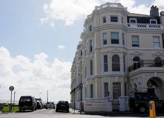 UK deputy prime minister resigns over property taxes