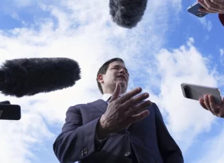 Rubio will meet Mexico’s president as Trump flexes military might in Latin America