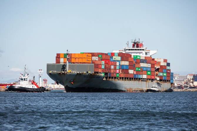 afp_20230226_33a43hv_v1_highres_safricamaritimetransport_1