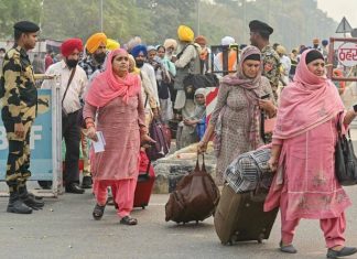 Indian Sikh pilgrims enter Pakistan, first major crossing since May conflict