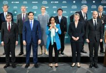 G7 diplomats publicly show support for Ukraine but avoid contentious issues like trade