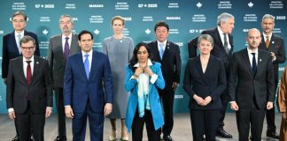 G7 diplomats publicly show support for Ukraine but avoid contentious issues like trade