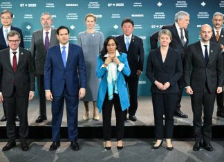 G7 diplomats publicly show support for Ukraine but avoid contentious issues like trade