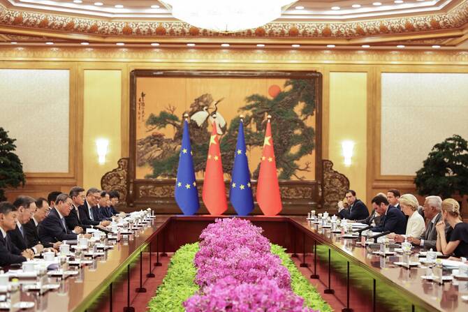 afp_20250724_67ny263_v1_highres_chinaeudiplomacy_1