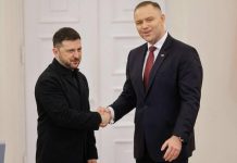 Ukrainian and Polish presidents show unity against Russia, address historical tensions
