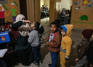 Pakistan’s polio cases fell by half in 2025 despite attacks on vaccination teams