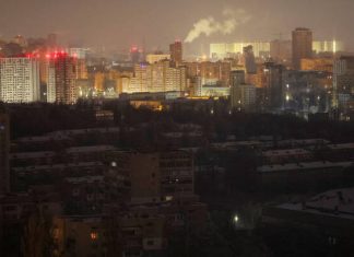 Ukraine toils to restore power and heat, Zelensky warns of new attack