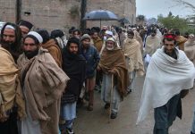 Tens of thousands flee northwest Pakistan over fears of military operation