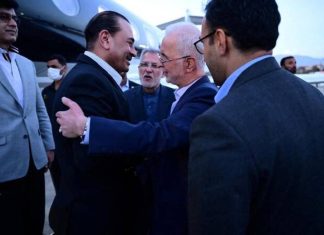 Talks between Pakistan army chief and Iran’s Araghchi lasted late into night, says Iranian state media