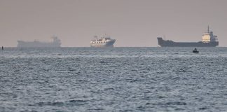 Iran Announces Closure of Strait of Hormuz Following Renewed US Strikes