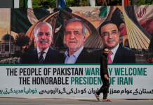 Iranian President Visits Pakistan as Tehran and Washington Push Toward Permanent War Settlement