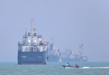 US-Iran Peace Deal Promises Free Passage Through Strait of Hormuz, Links Economic Relief to Compliance