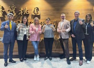 China Bans Four New Zealand Lawmakers Over Taiwan Visit, Demands Apology