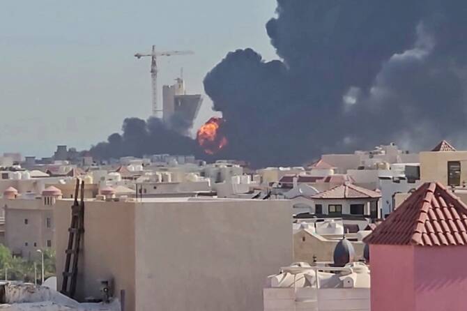 4732739-221649645