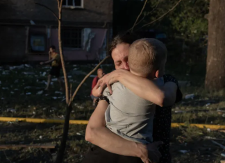 Russia, Ukraine Vow Fresh Strikes After Deadly Assault on Kyiv Kills 27