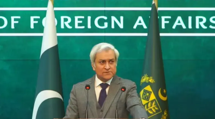 Pakistan Calls for Dialogue to Defuse Iran-US Tensions, Intensifies Regional Diplomatic Efforts