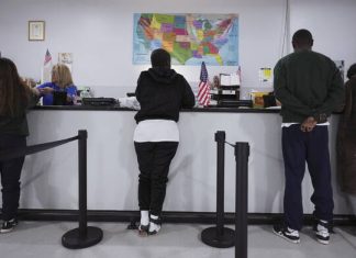 US Plans Mass Revocation of Visas Held by Asylum Seekers