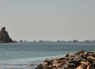 Iran and Oman Discuss Transit Fees for Vessels Passing Through Strait of Hormuz