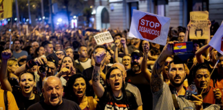 Tens of Thousands March in Madrid Over Spain’s Deepening Housing Crisis
