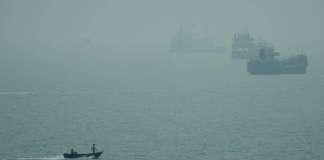 Iran Links Strait of Hormuz Reopening to US Acceptance of Tehran’s Conditions