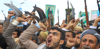 Explosions Heard in Riyadh After Air-Raid Alert as Houthi Attacks Intensify