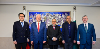 Pakistan, Russia Vow to Strengthen Bilateral Cooperation in Key Sectors